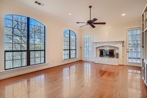 2423 Valley View Dr, Cedar Hill TX  75104-6712 exterior