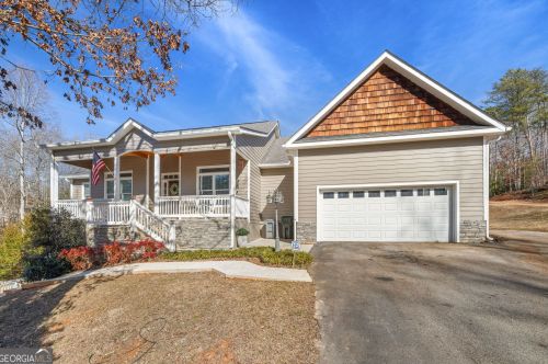 1556 Jess Kinney Rd, Mount Airy, GA 30563-2218