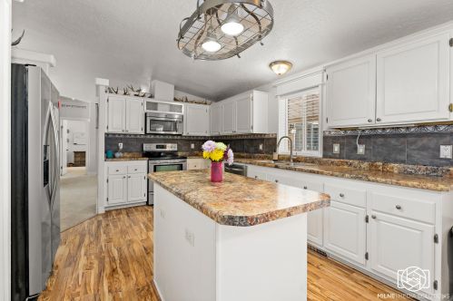 2548 3700, Cedar City UT 84721-8135 exterior