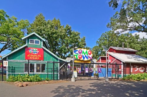 879 Hoyt Ave, Saint Paul MN  55106-1042 exterior