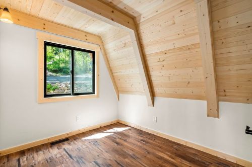 14144 Shore Dr, Truckee CA  96161-3412 exterior