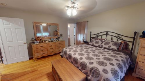 10 Sturgis Rd, Lavallette NJ 08735-2843 exterior