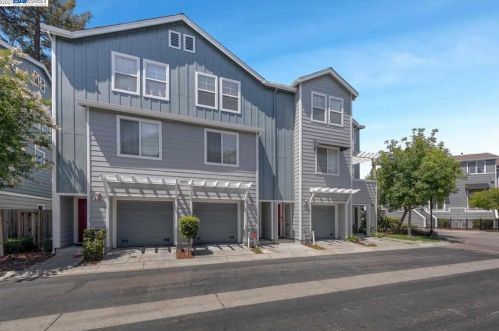 636 Grand Ter, Hayward, CA 94541-6530