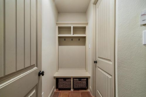 6600 Barcelona, Irving TX  75039-3043 exterior