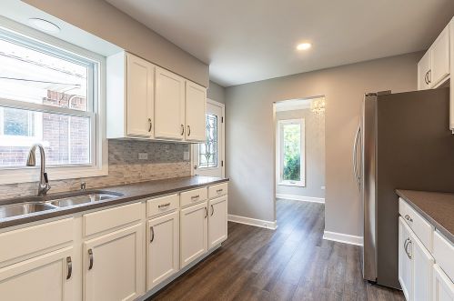 12 Illinois St, Lemont IL  60439-3608 exterior