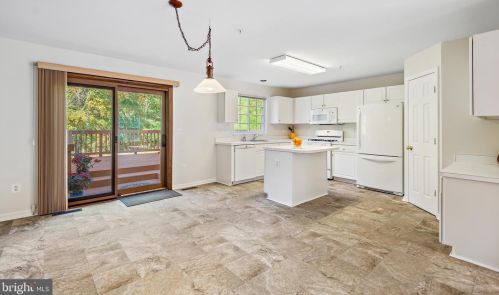 1804 Carters Grv Dr, Silver Spring MD 20904-6625 exterior