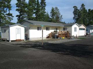 6 Creek Ln, Lakeside, OR 97449-8665