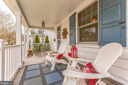 12 Evergreen Ln, Tavistock, NJ 08033-1202