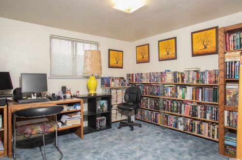 1960 Camelot, Taylorsville UT 84084-3206 exterior