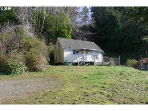 585 1st St, Gardiner, OR 97441-0049