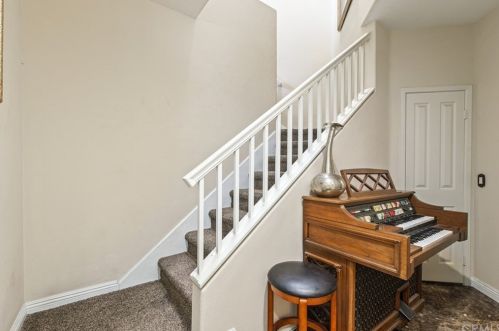 2726 Dietrich Dr, Tustin, CA 92782-1353
