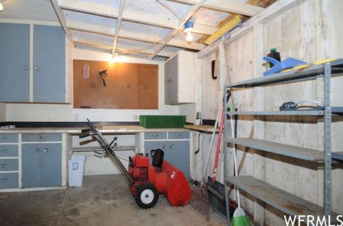 1137 Sego Lily Dr, Sandy UT 84094-4648 exterior