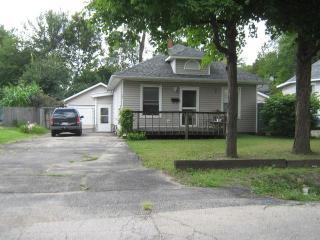 223 Scribner St, Joliet, IL 60432-2720