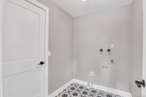 14418 Ellsworth Pl, Denver CO  80401-5324 exterior