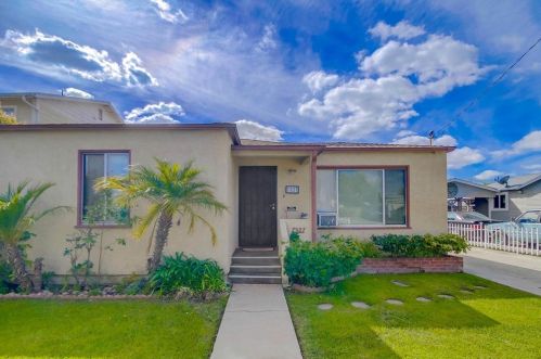 7527 Roosevelt Ave, Lemon Grove, CA 91945-2832