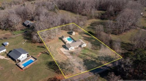 2973 Jefferson Riv Rd, Jefferson GA  30549-4323 exterior