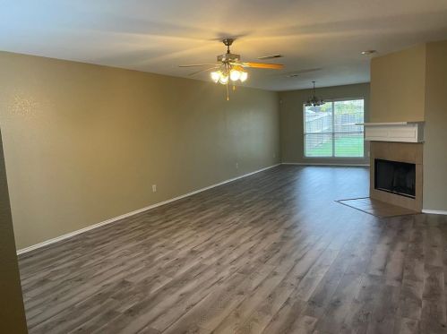 1210 Antoinette Dr, Princeton TX  75407-2809 exterior