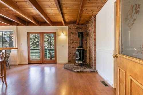 10115 Vista Ave, Truckee, CA 96161-4810
