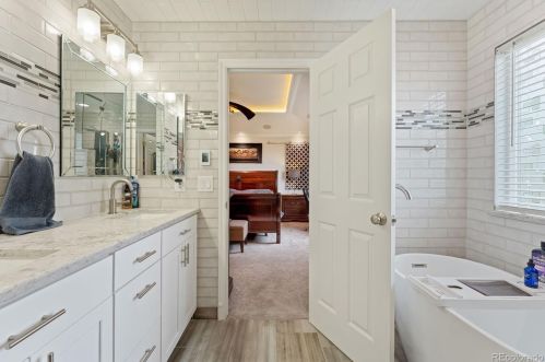 26201 Davies Dr, Denver CO 80016-6103 exterior