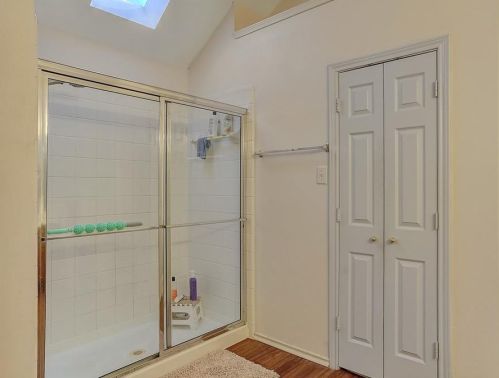 1336 Riley Dr, Carrollton TX 75007-1140 exterior