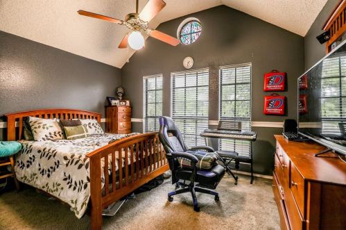 1500 Finley St, Cedar Hill TX 75104-4201 exterior