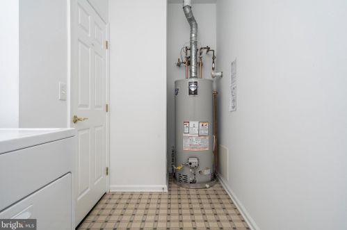 117 Meadowlark Dr, Trenton NJ  08690-3547 exterior