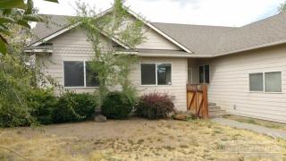 2215 Hemlock Pl, Eagle Crest OR  97756-8435 exterior