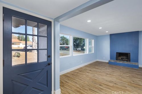5627 Sharon Way, Riverside, CA 92509-5543