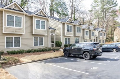 33 Springhedge Ct, Smyrna, GA 30080-8025