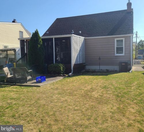 108 Irvington Ave, Trenton, NJ 08620-1251