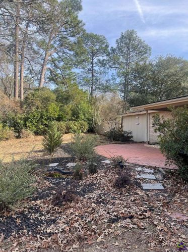 105 Woodland Dr, Warner Robins GA  31088-3847 exterior