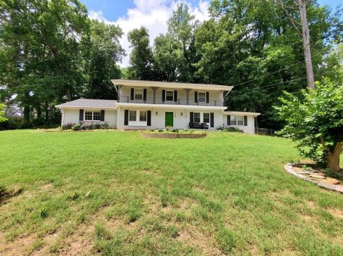 2456 Leslie Dr, Atlanta GA  30345-1530 exterior