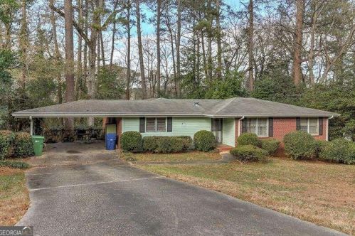 4132 Haverhill Dr, Atlanta GA  30342-3818 exterior