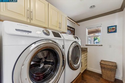 3144 Santa Paula Dr, Concord CA  94518-2821 exterior