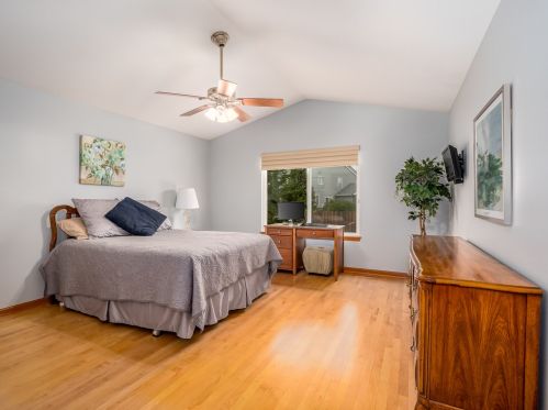 1088 Birchwood Dr, Pingree Grove IL  60140-9107 exterior