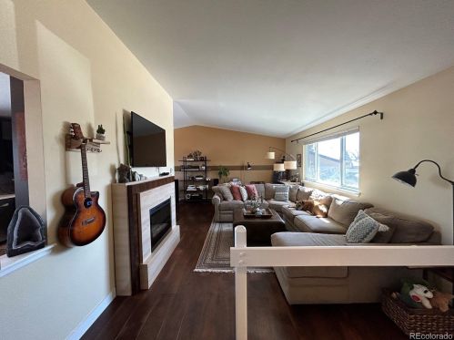 17245 Brown Cir, Aurora CO  80013-2104 exterior