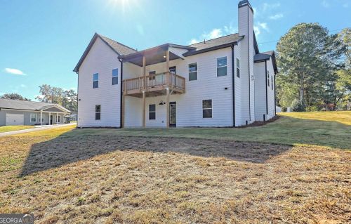 1111 Doyle St, Toccoa, GA 30577-2915