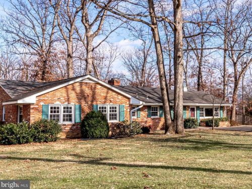 6432 Lignum St, Springfield, VA 22150-1139