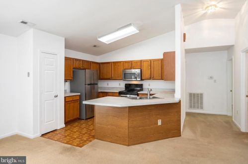 547 Forest Hill Rd, Gordonsville, VA 22942-7317