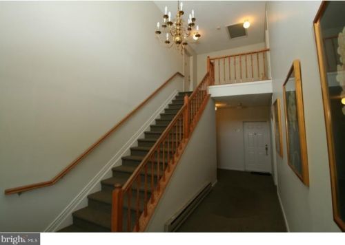 812 Eagles Chase Dr, Trenton NJ  08648-2532 exterior