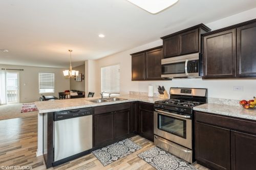 2430 Aurora Dr, Pingree Grove, IL 60140-6406