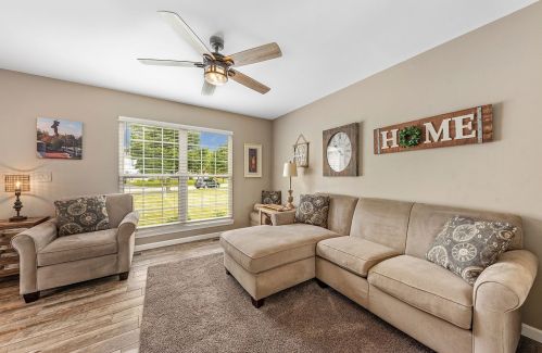 816 Grant Dr, Minooka, IL 60447-4579