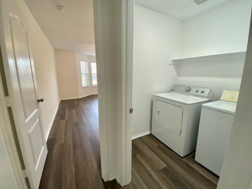 2027 Diamond Ridge Dr, Carrollton TX  75010-4509 exterior