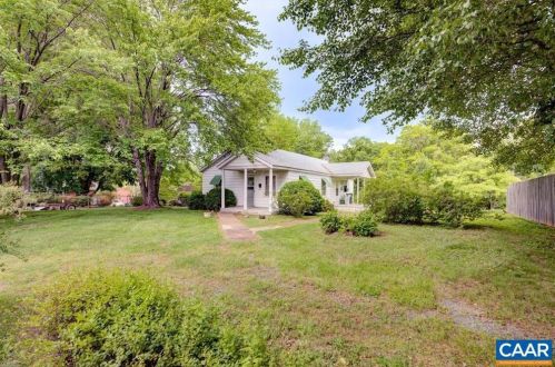 305 Harris Rd, Charlottesville, VA 22903-4318