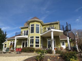 25586 Cornelius Dr, Abingdon, VA 24211-6360
