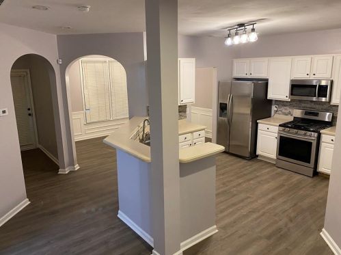 2505 Longcourt Cir, Atlanta, GA 30339