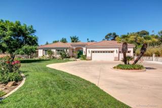 1587 Golden Crest Dr, Escondido, CA 92029-4337