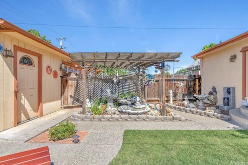 411 J St, Los Banos CA 93635-4142 exterior