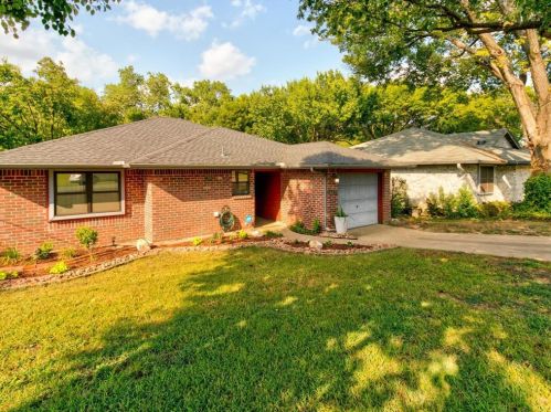 2749 Buna Dr, Dallas, TX 75211-2308