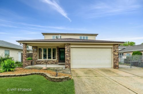 6604 Courtney Dr, Oak Forest, IL 60452-2655